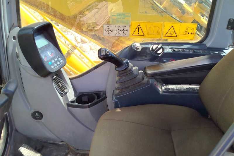 OmecoHub - Immagine NEW HOLLAND E245C